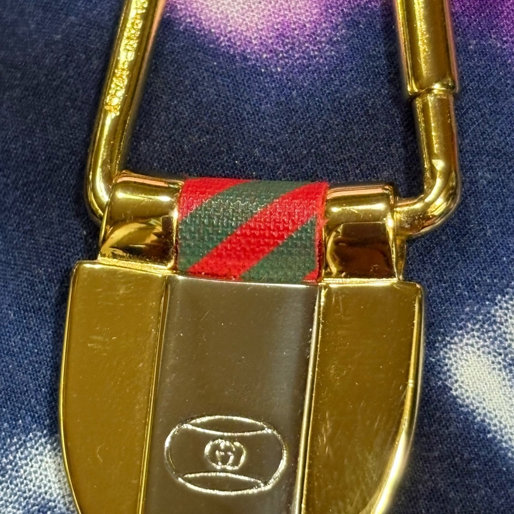 Gucci Rigato Shield Men's Key Ring - Picture 2 of 10